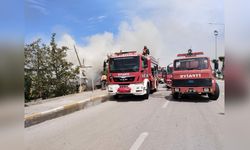 Balıkesir'de Kereste Deposundaki Yangın Atölyeye de Bulaştı
