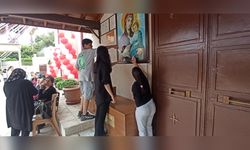 kilisede hıdrellez coşkuyla kutlandı, mumlar yakıldı ve dilekler tutuldu