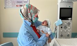 34 haftalık eymen bebeğin boynundan 445 gram tümör başarıyla çıkarıldı