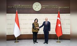 Bakan Şimşek, Endonezyalı mevkidaşı Indrawati ile bir araya geldi