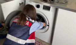 Çamaşır makinesi ile toprak altından silahlar ele geçirildi, 16 kişi gözaltına alındı