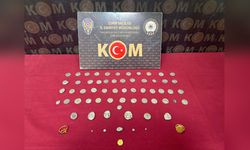 Valizde diş macunu tüplerine gizlenmiş tarihi eserler ele geçirildi