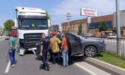 TIR'ın çarptığı cipin sürücüsü yaralandı