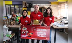 Türkiye’den aldığı bayrağı Kıbrıs’ta göndere çeken robot projesiyle TEKNOFEST’te birinci oldular