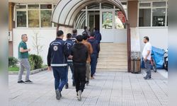 Otomobilden 6 kaçak göçmen çıktı