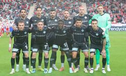 Trendyol Süper Lig'de Antalyaspor ile Konyaspor İlk Yarıda Gol Bulamadı