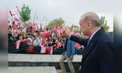 Cumhurbaşkanı Erdoğan KKTC Ziyaretinde Yoğun İlgiyle Karşılandı