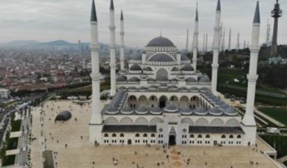 Büyük Çamlıca Camii Ramazan’ın ilk cumasında doldu taştı