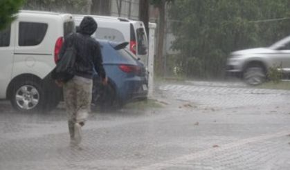 Çanakkale’de sağanak yağış