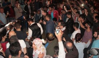 Elazığ’da davullu klarnetli sahur halayı