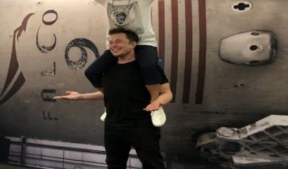 Elon Musk Ay’a yolculuğa hazırlanıyor