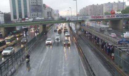 İstanbul’da yağmur etkili olmaya başladı