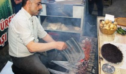 Sahurun vazgeçilmezi ciğer kebabı