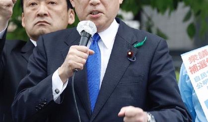 Japonya Başbakanına sis bombalı saldırı