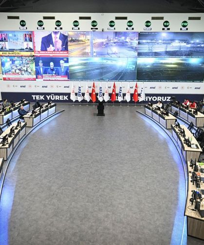 Bakan Kacır, Gelişmeleri Yakından Takip Ediyor