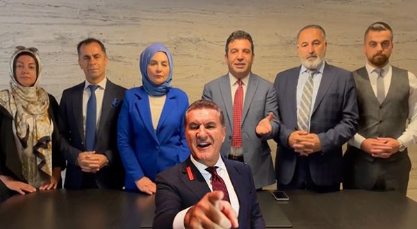 Tiktokçu Sarıgül'ün partisi Türkiye Değişim Partisi'nde istifa yağmuru: Zehir zemberek açıklama ile istifa ettiler