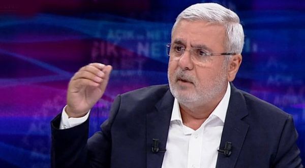 AKP param parça. AKP'li Mehmet Metiner'den Berat Albarayrak'a yakın ATV'ye zehir zemberek sözler.