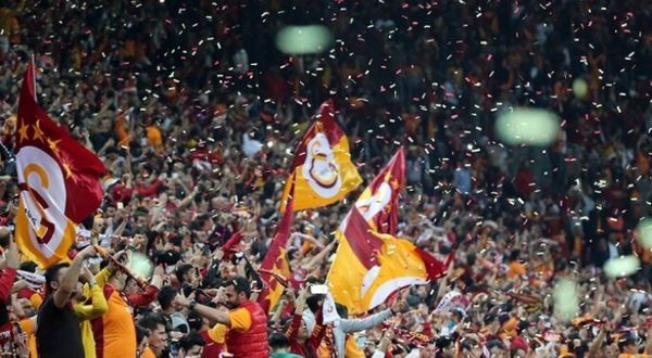 Galatasaray'ın yeni sezon formalarının fiyatı dudak uçuklattı