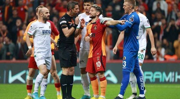 Galatasaray, TFF'den Alanyaspor maçının tekrarını istedi