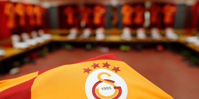 Eski Galatasaraylı futbolu bıraktı