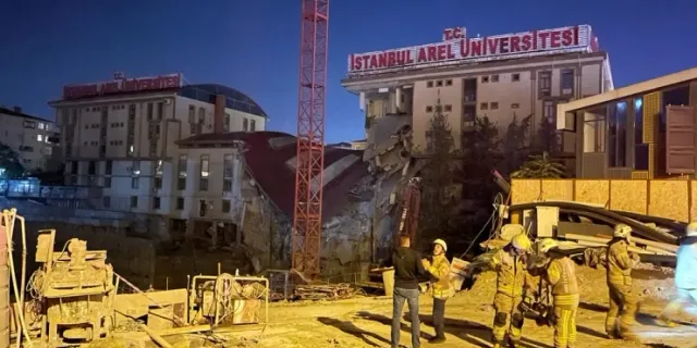 Özel üniversitenin binası böyle çöktü!
