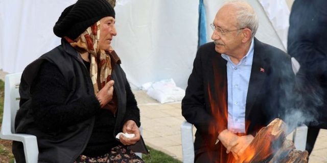 CHP lideri Kılıçdaroğlu geceyi çadırda geçirdi, depremzedelerle görüştü