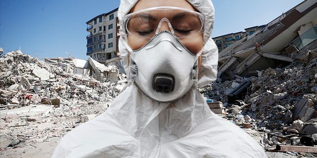 Afet bölgesinde asbeste karşı "maske" uyarısı!