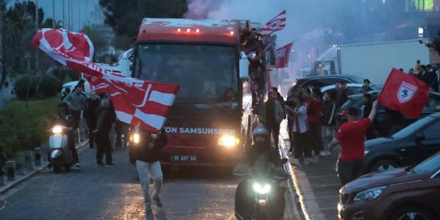Samsunspor, şampiyonluğu coşkuyla kutladı