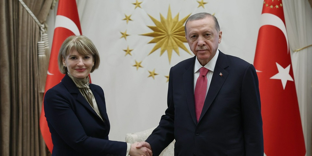 Birleşik Krallık'ın Türkiye'deki ilk kadın büyükelçisi