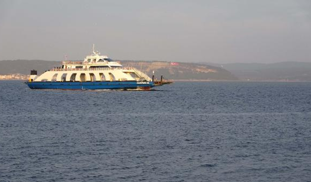 Gökçeada ve Bozcaada feribot seferleri iptal edildi