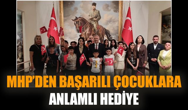 MHP’den başarılı çocuklara anlamlı hediye