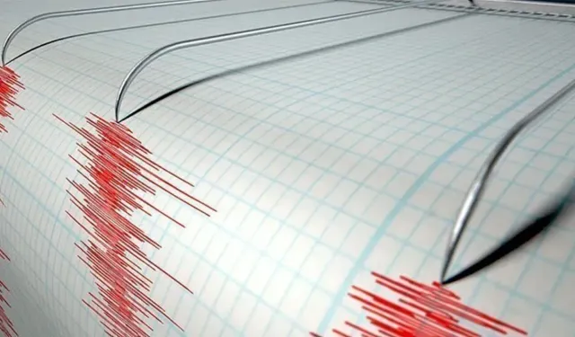 Endonezya'da 6 büyüklüğünde deprem