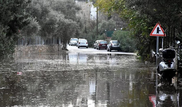 Meteoroloji’den Su Baskını ve Yıldırım Riskine Karşı Uyarı