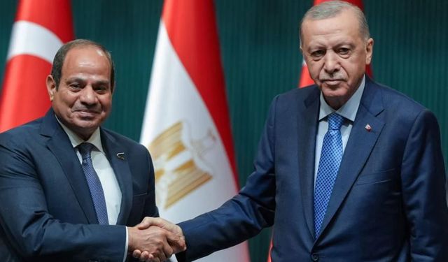 Erdoğan Sisi’yi ‘Rabia’ ile uğurladı