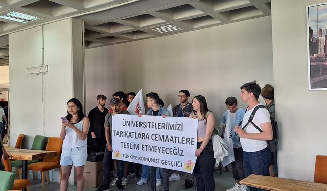 Ensar Vakfı yöneticisinin dekan atanmasına tepki gösteren öğrencilere suç duyurusu