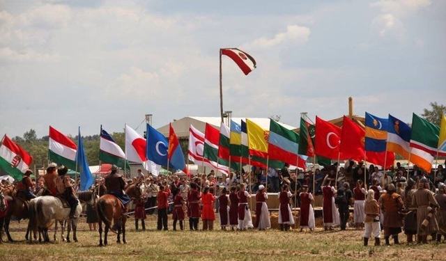 Türk Dünyası Kadınlarının Yükselen Sesi