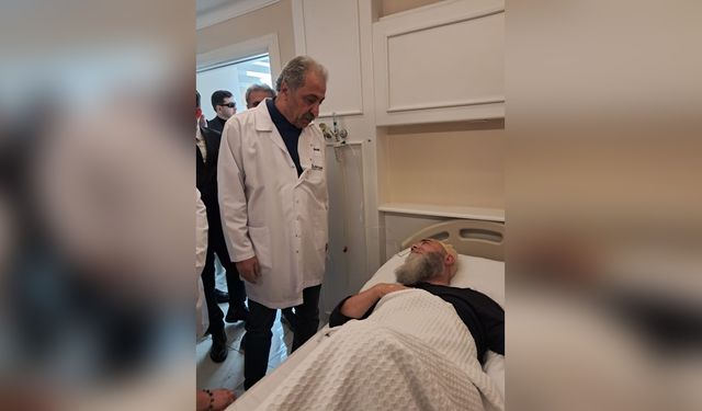 Cübbeli Ahmet Hoca'nın Uçakta Rahatsızlığı Hastaneye Kaldırılmasına Neden Oldu