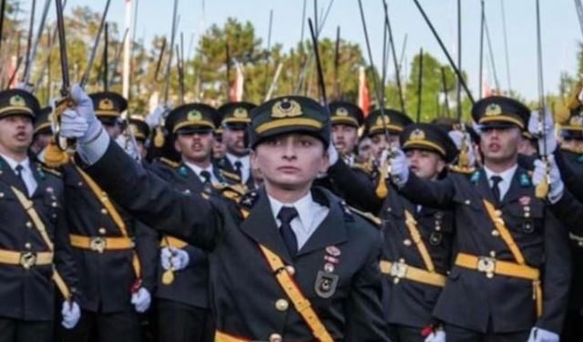 İhracı istenen Teğmenlerden ilk açıklama geldi