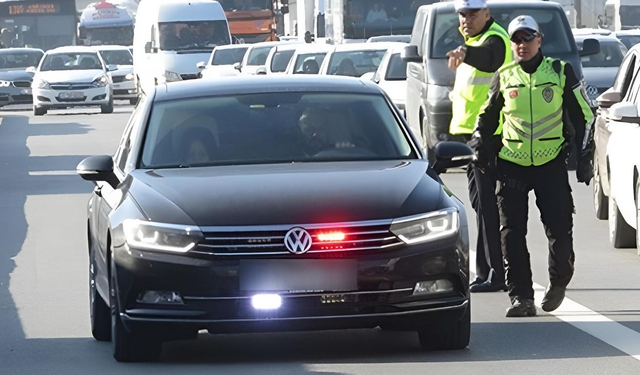 AK Parti’nin Aldığı En İyi Karar: Sahte Çakar Kullananlar Yandı!