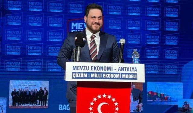 Hüseyin Baş'tan AKP'li Mahir Ünal'a kapak gibi cevap:  Cumhuriyet’e böyle sahip çıktı