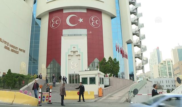 MHP'de üç milletvekili istifa etti