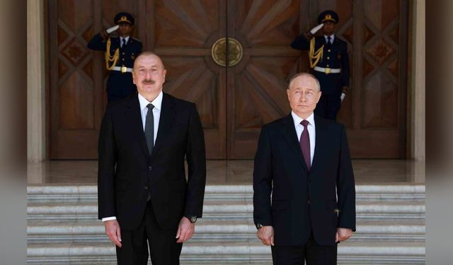 Putin, Aliyev ile Uçak Kazası Üzerine Görüştü