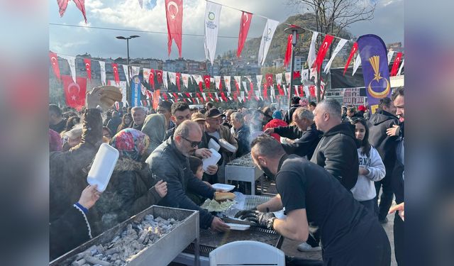 10 Ton Hamsi Festivali Ziyaretçileri Büyüledi