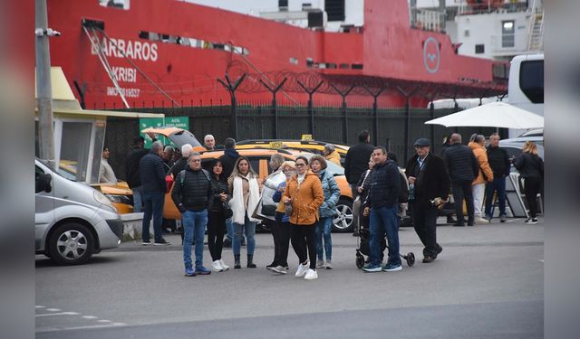 İzmir Limanı'na MSC Sinfonia ile gelen 1.951 turist