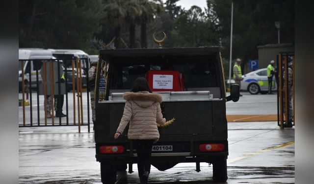 Şehit Teğmen İzmir'de Son Yolculuğuna Uğurlandı