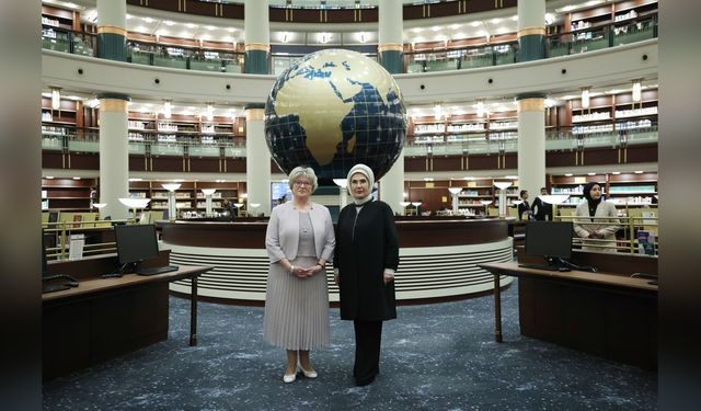 Emine Erdoğan ve Zsuzsanna Nagy, Kadınların Rolünü Görüşmek Üzere Buluştu