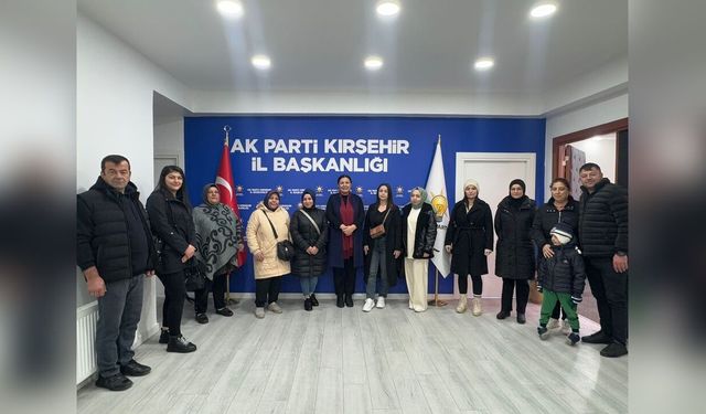 Kırşehir'de 12 CHP'li Üye AK Parti'ye Katıldı