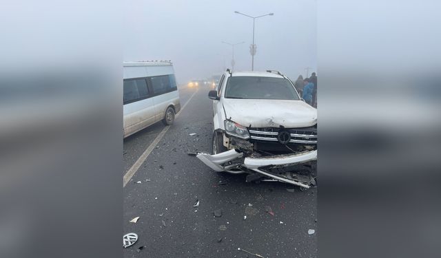 Diyarbakır'da Zincirleme Kaza: 21 Kişi Yaralandı