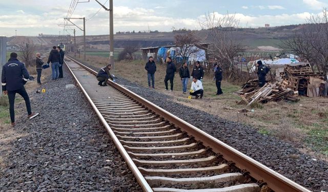 Tren Kazasında Hayatını Kaybeden Birey