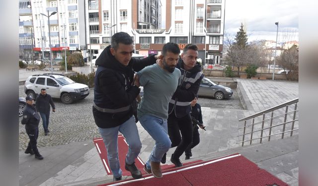 Kadın Hastanede Hayatını Kaybetti, Eşi Adliyeye Sevk Edildi